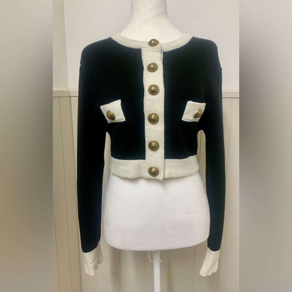 Elegant Black and White Buttoned Women's cropped sweater